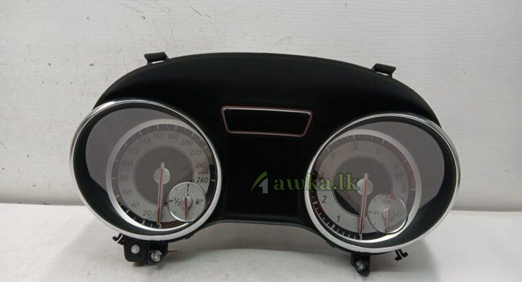 MERCEDES BENZ W156 GLA250 2014 SPEEDOMETER