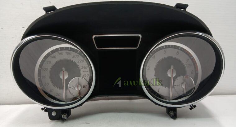 MERCEDES BENZ W156 GLA250 2014 SPEEDOMETER
