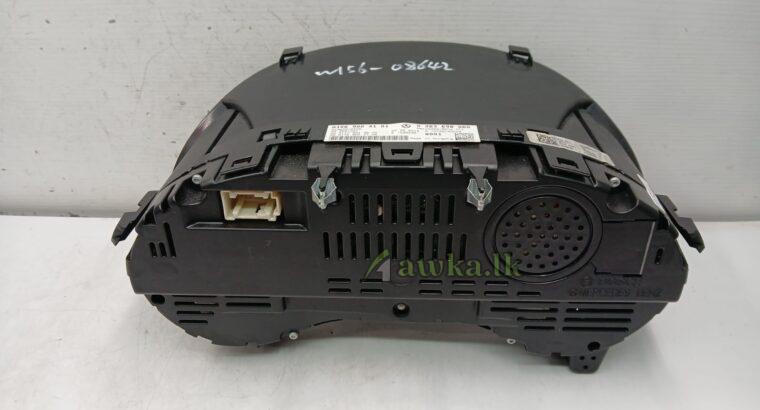 MERCEDES BENZ W156 GLA250 2014 SPEEDOMETER